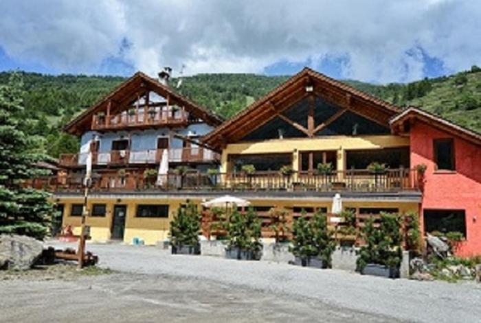 Villaggio Gofree Pragelato Esterno foto